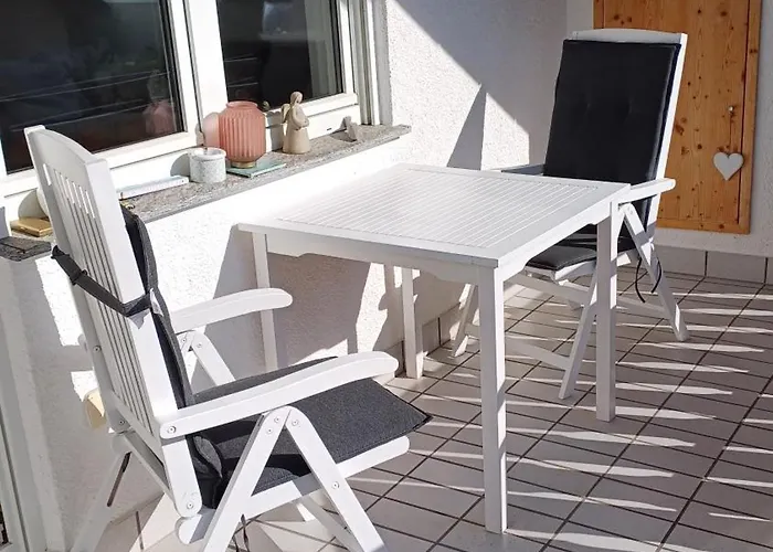 Helle Schoene Dachgeschosswohnung Mit Balkon