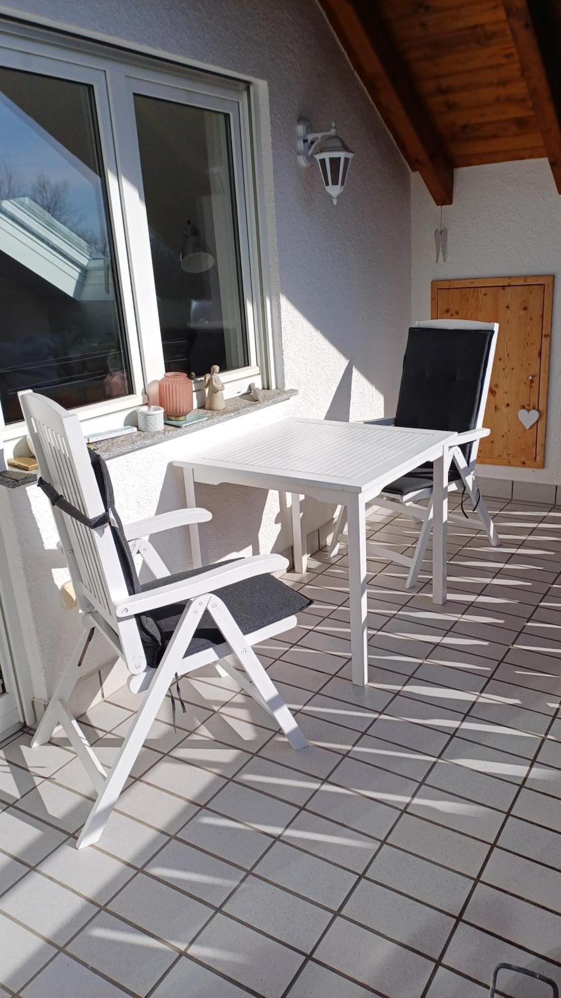 Helle Schoene Dachgeschosswohnung Mit Balkon