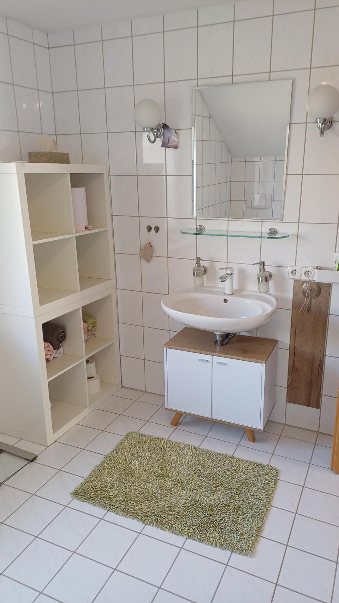 Apartment Helle Schoene Dachgeschosswohnung Mit Balkon